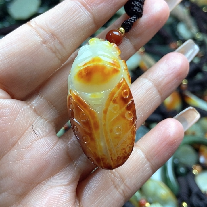 和田玉颈饰未镶嵌