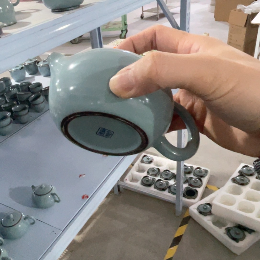 瓷片大西施。小微瑕。。。。。。。。。。。