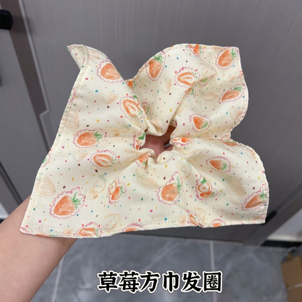 草莓方巾发圈~韩国甜美少女清新高弹力小众设计头绳发饰大肠发圈