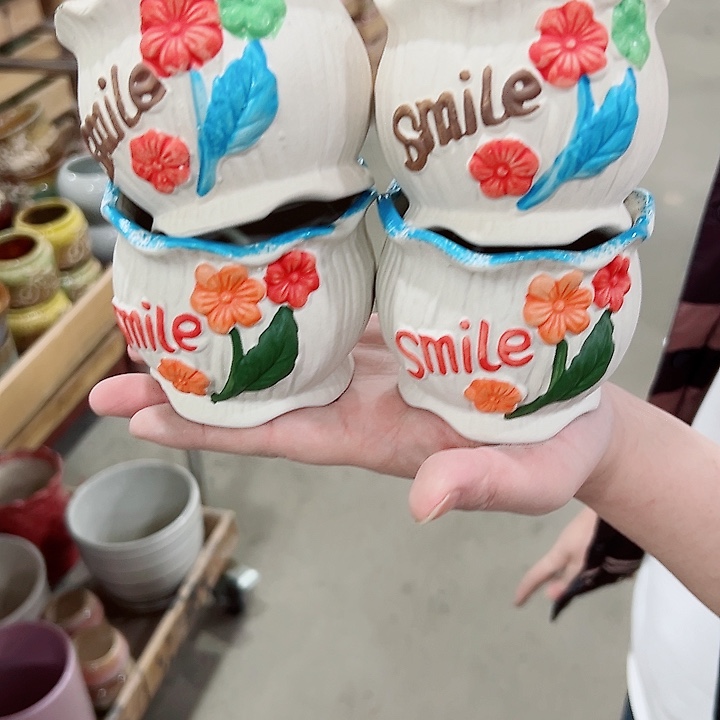 有孔.凑满10元发货多肉陶瓷花盆！