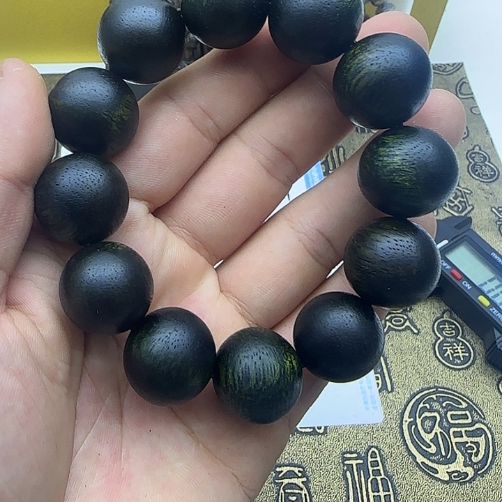 沉香香囊沉香绿奇