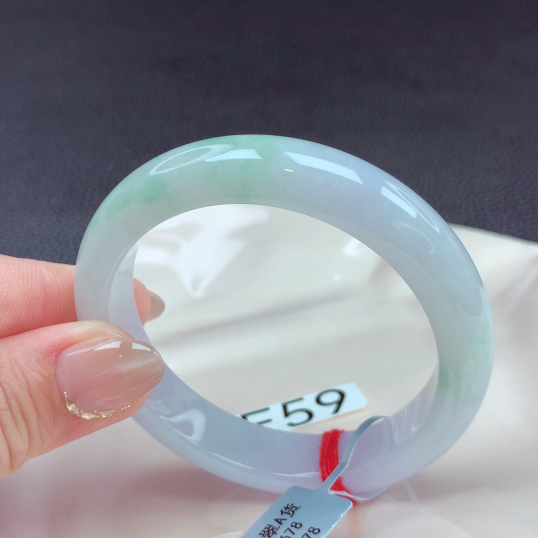 翡翠手镯未镶嵌手镯88