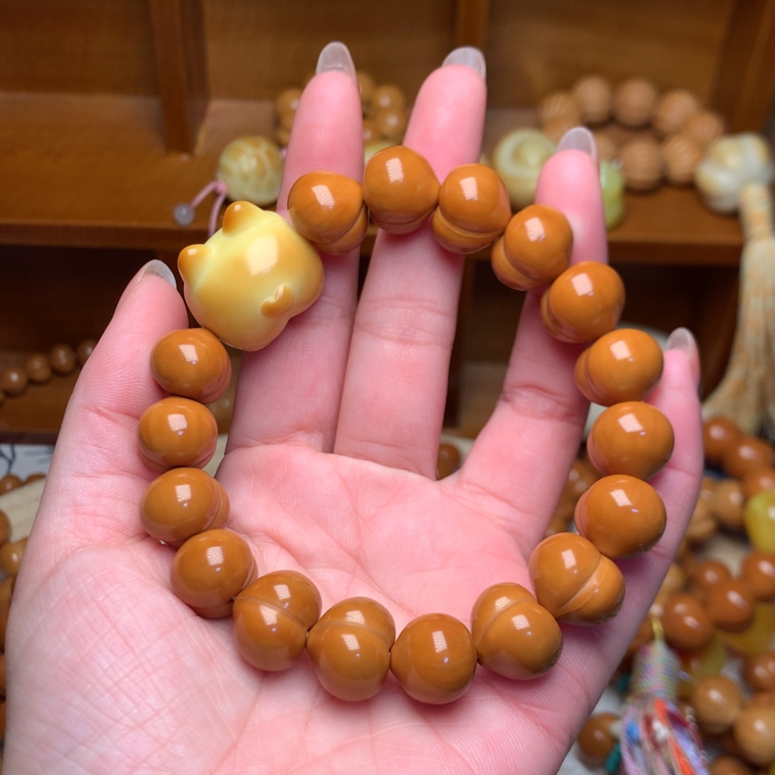 猴头核桃把件14玻璃底屁桃手串柯基