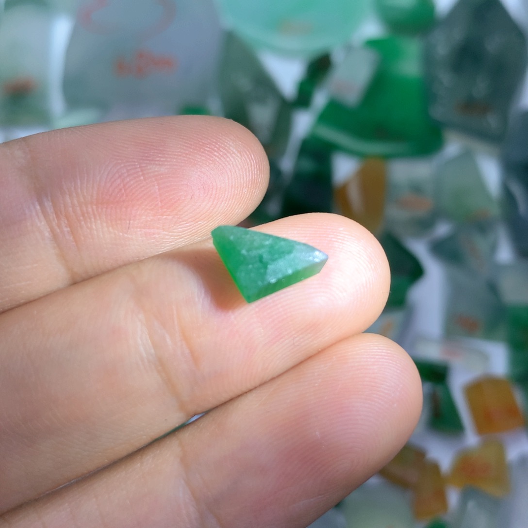 定制翡翠未镶嵌天然翡翠