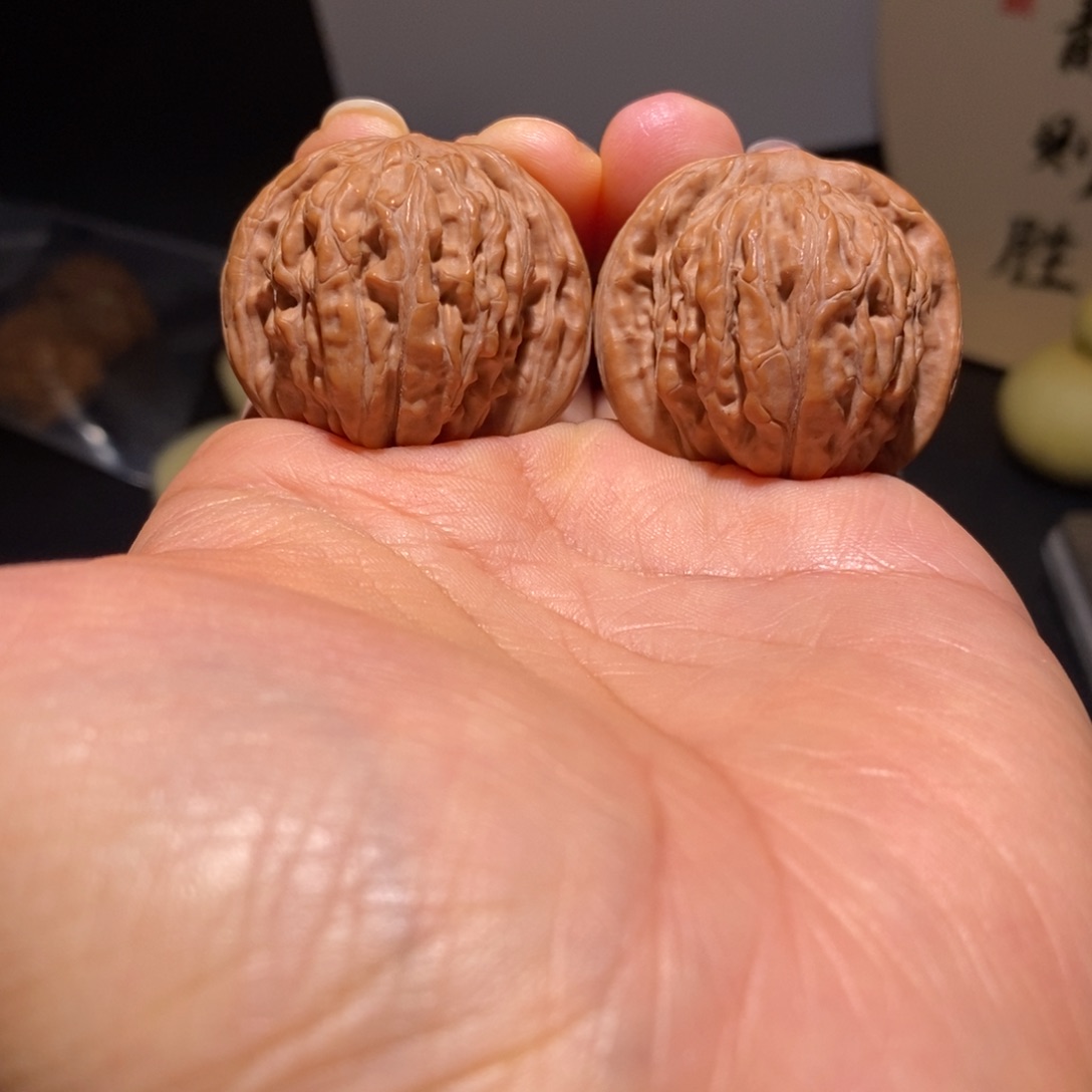 懒***觉文玩核桃吊坠汉高楼