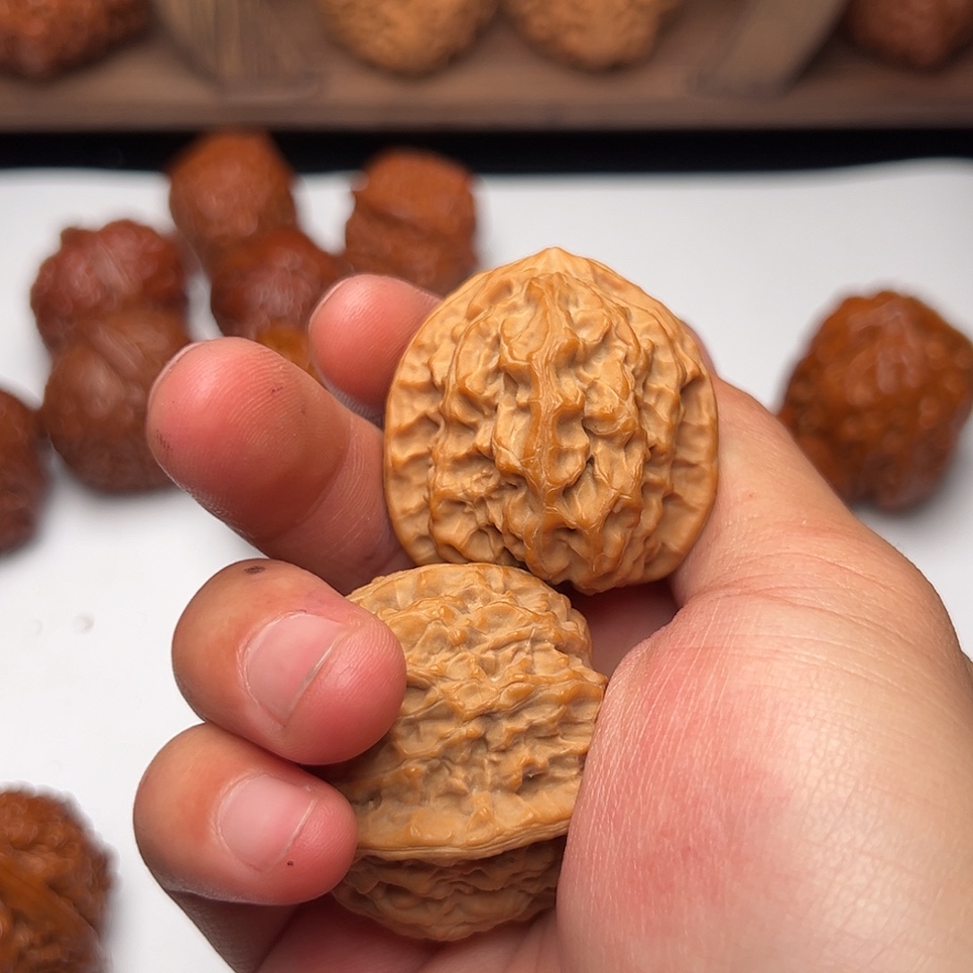 自***在文玩核桃吊坠鸳鸯