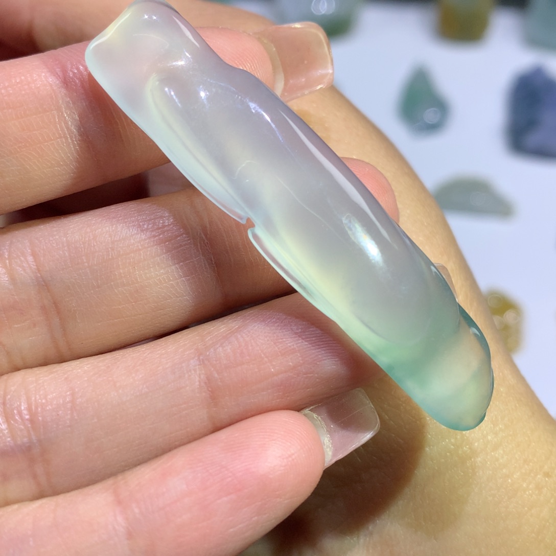 翡翠颈饰未镶嵌随型