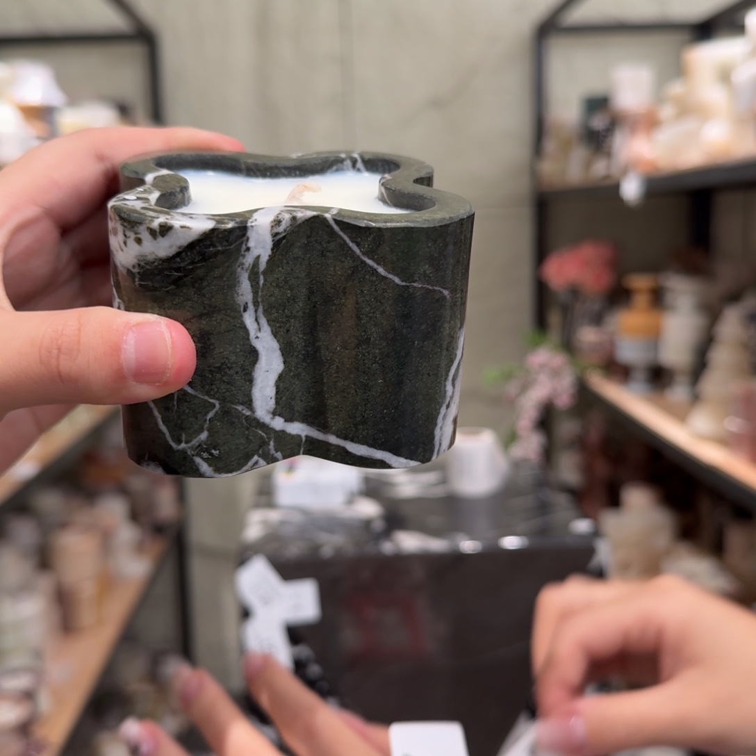 大理石R65。 两个亿。