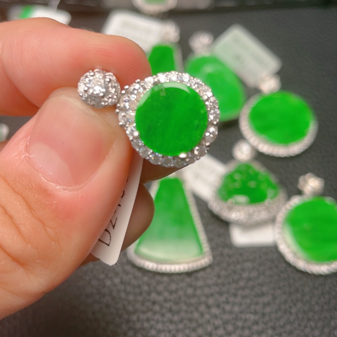 【闪购商品】翡翠吊坠(不含链)银S925镶嵌