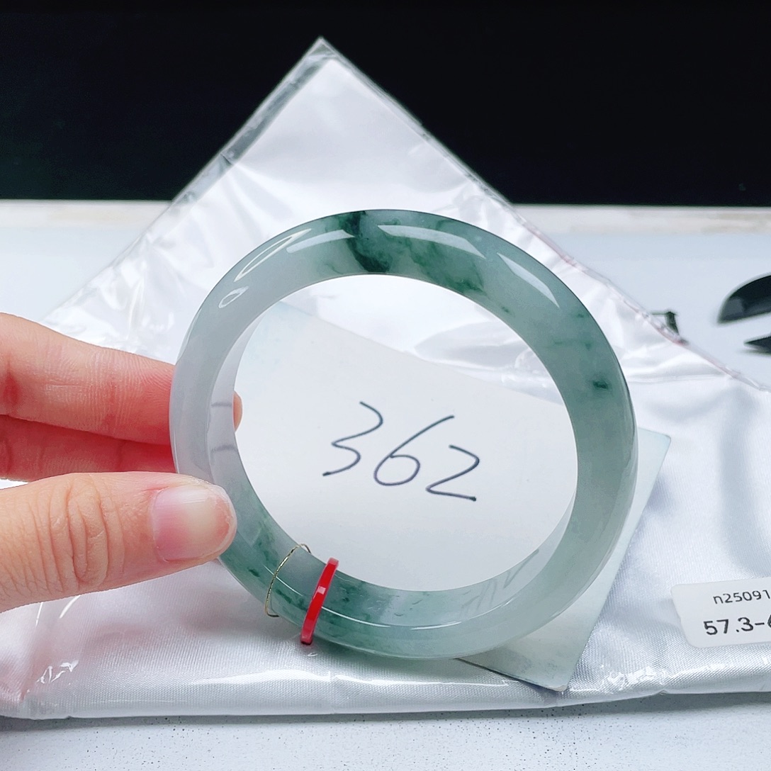 翡翠未镶嵌手镯57+正圈