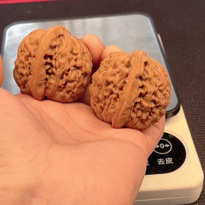 文玩核桃吊坠41尺莲花