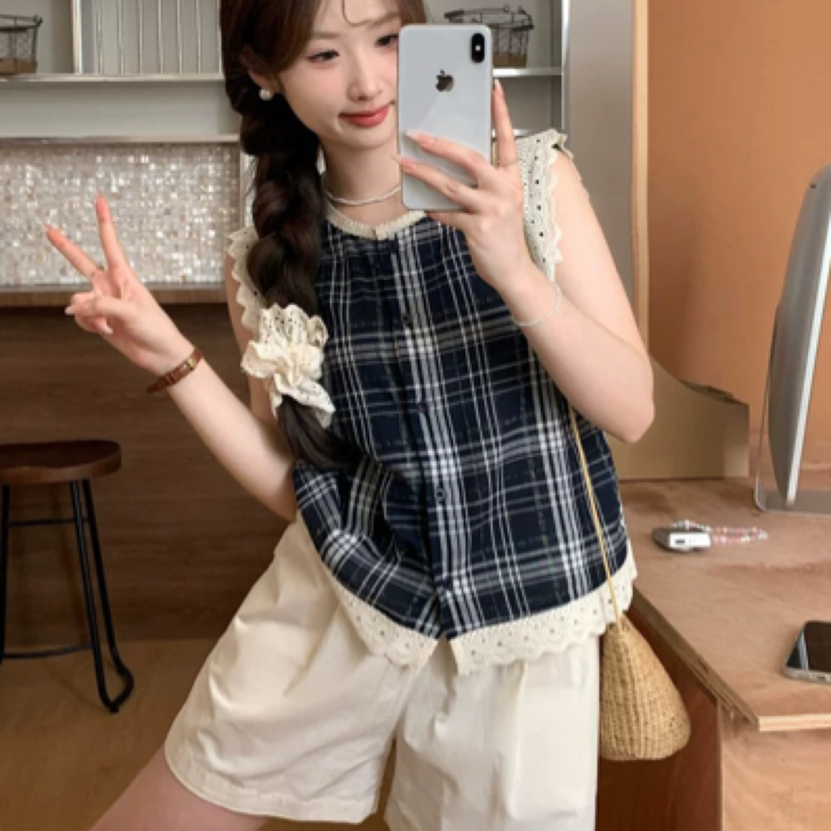 法式复古格纹蕾丝花边无袖衬衫女装夏季高级感百搭宽松休闲上衣潮
