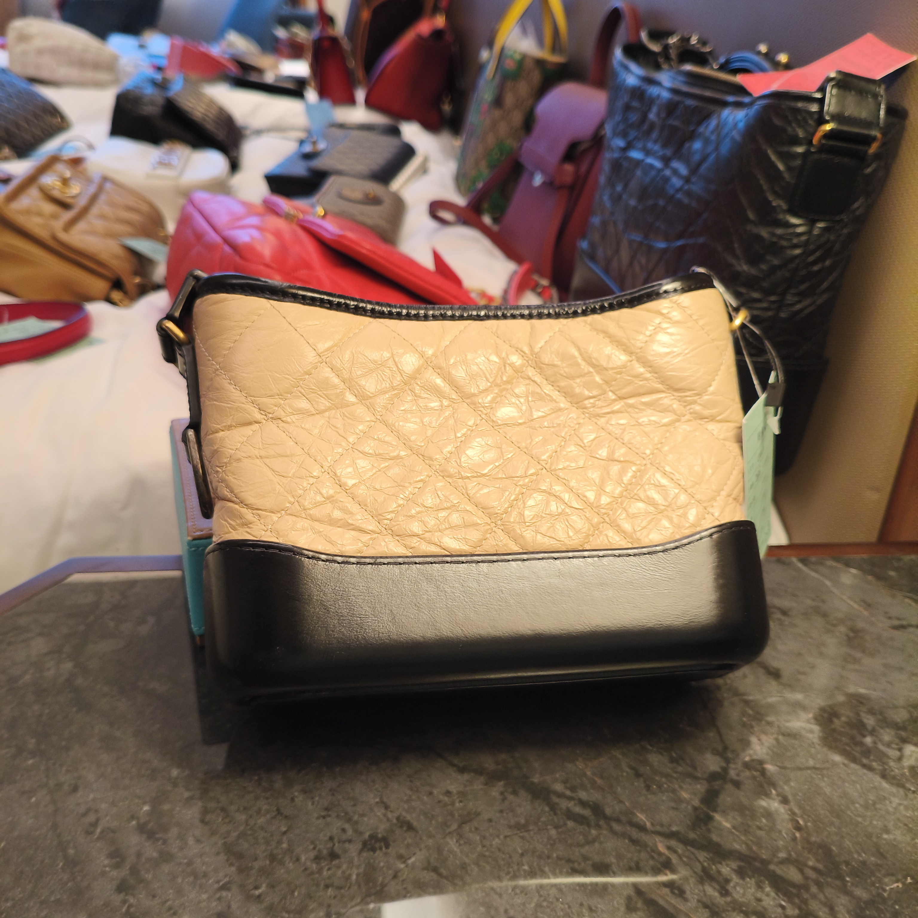 95新 Chanel/香奈儿 包展专属 Chanel香奈儿奶茶拼黑小号流浪