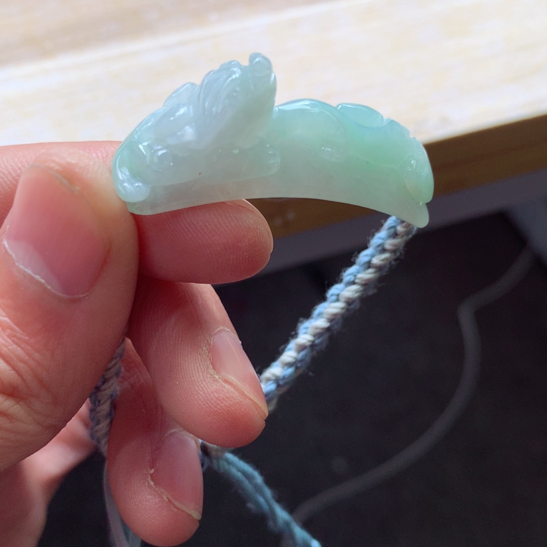 翡翠颈饰未镶嵌吊坠