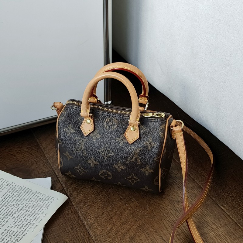 95新 LouisVuitton/路易威登  棕色speedynano手提斜挎包53450
