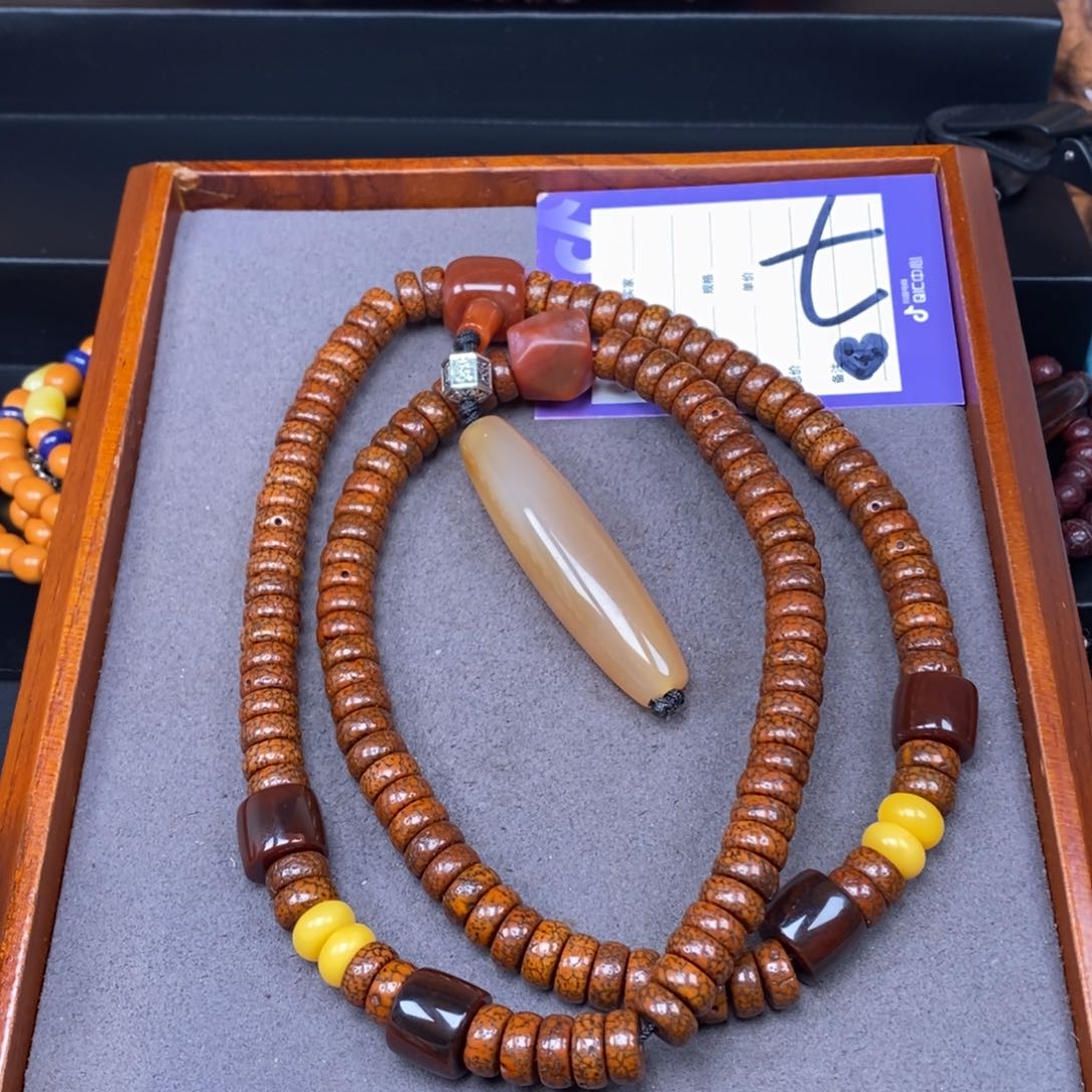 星月菩提吊坠辉***里星月