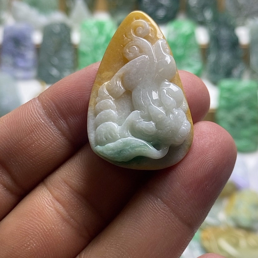 【闪购商品】翡翠未镶嵌颈饰貔貅