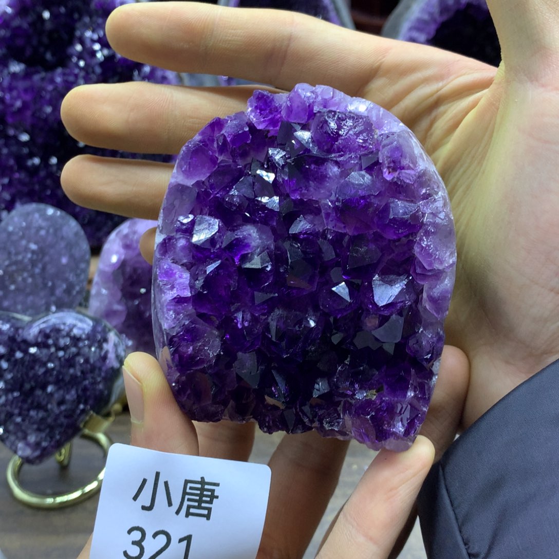 紫晶大型摆件（非配饰）未镶嵌