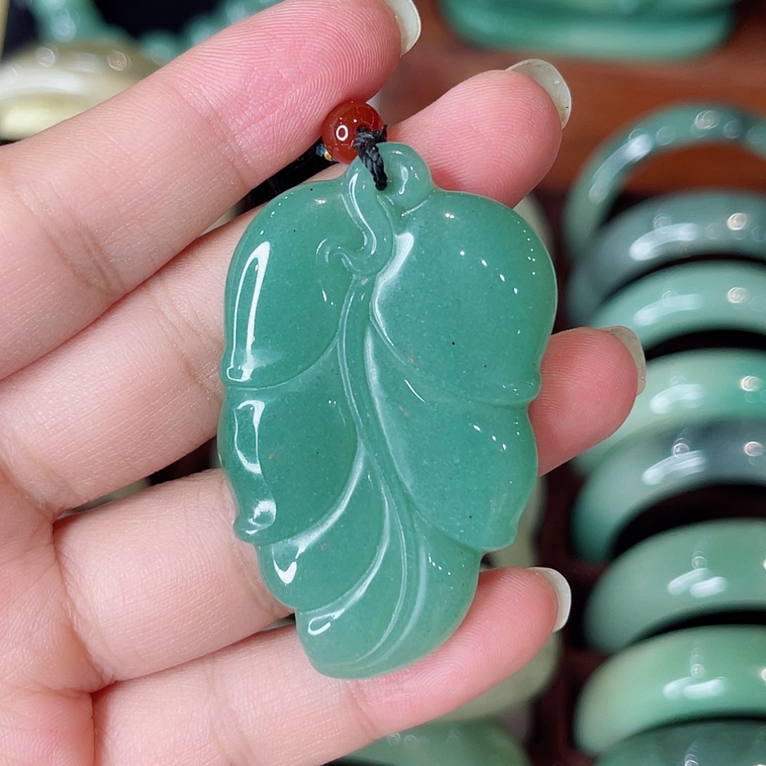 密玉（石英质玉）未镶嵌颈饰