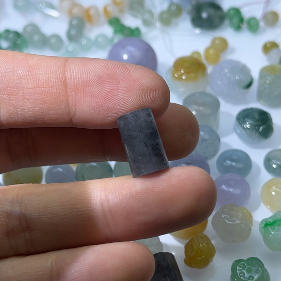 定制翡翠未镶嵌桶珠