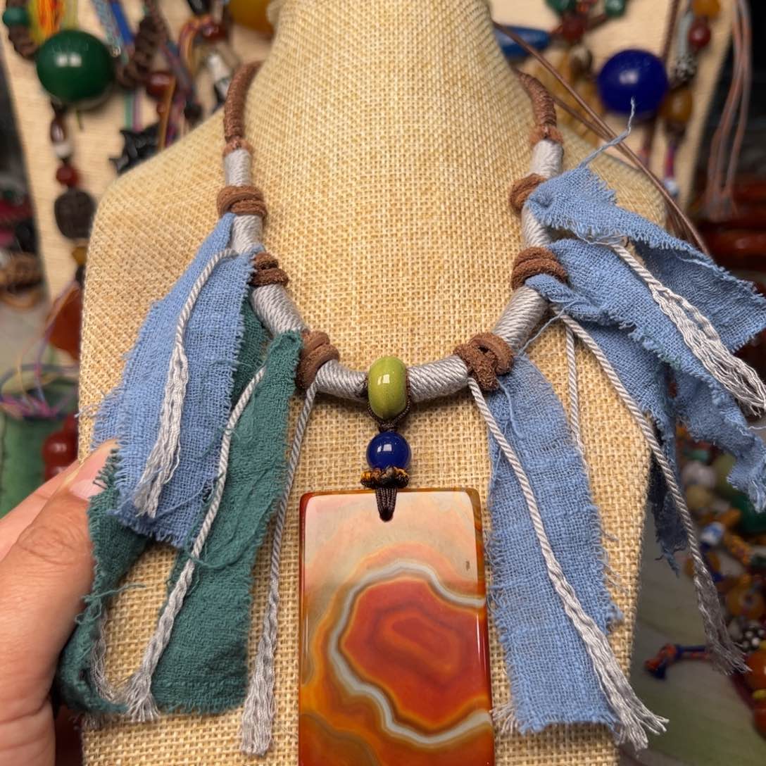 玛瑙/玉髓颈饰未镶嵌