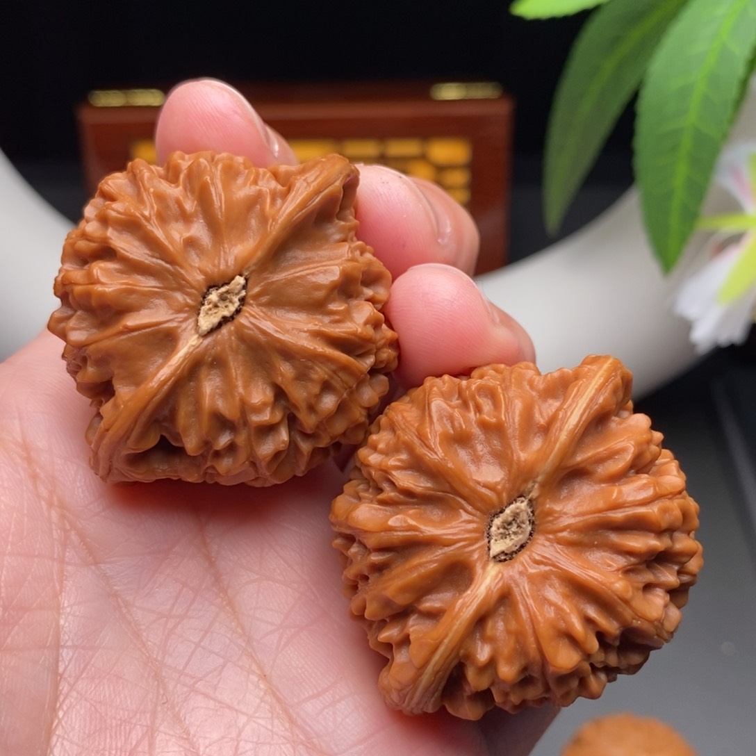 文玩核桃把件O*D宫灯45