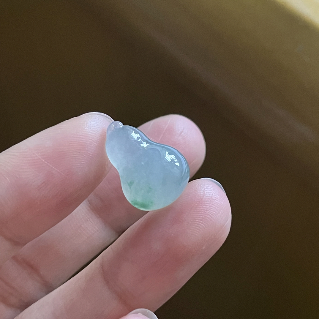 天然翡翠毛货自然光实拍葫芦可吊坠戒指多用款翡翠葫芦