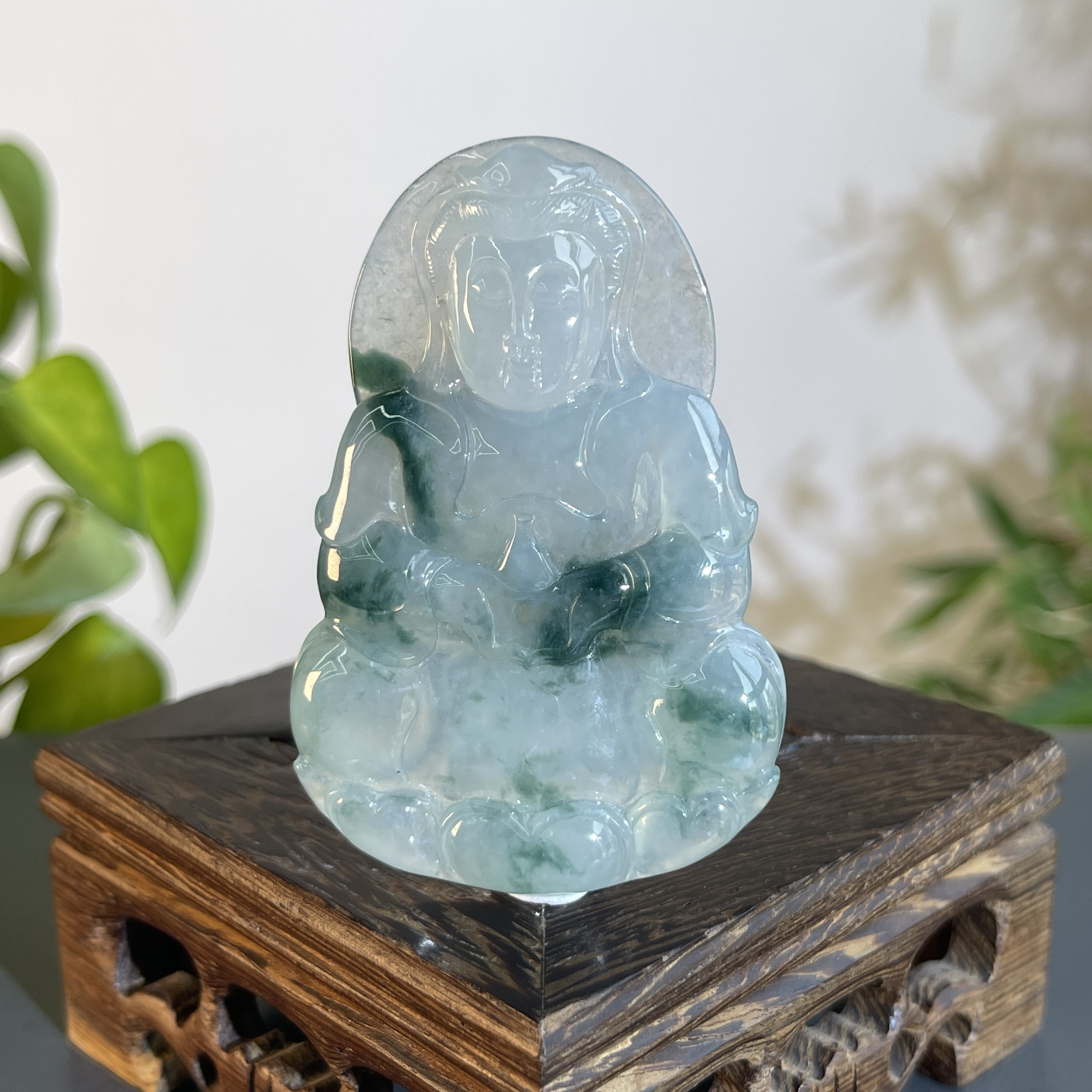 JXW17-207 天然缅甸A货翡翠 正装观音