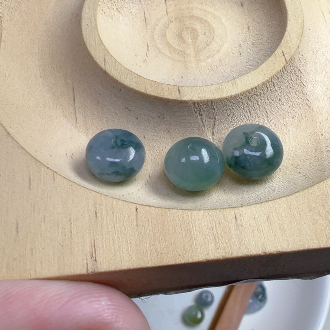 群***子翡翠散珠鼓珠三颗
