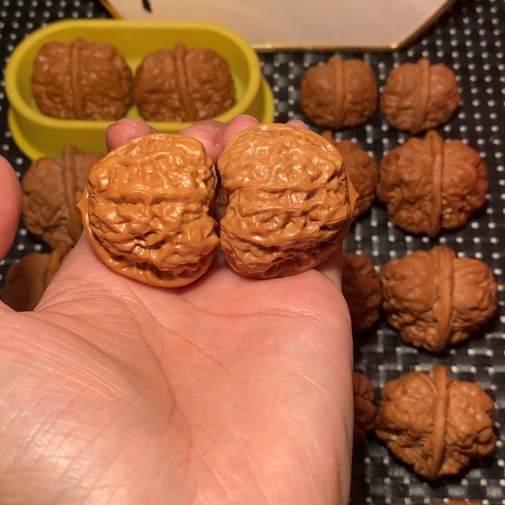 拿***仙文玩核桃把件超大腿