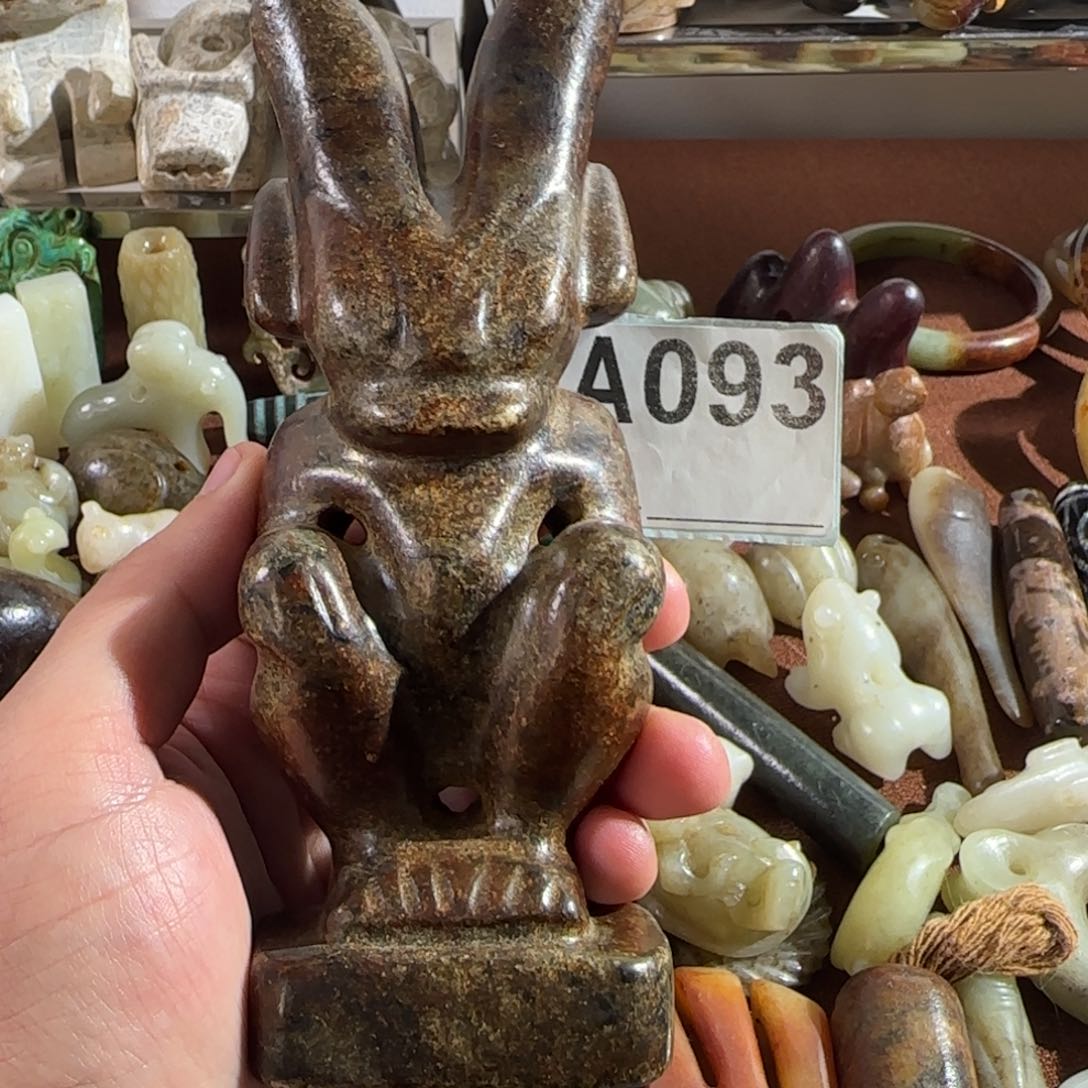 未镶嵌蛇纹石玉颈饰