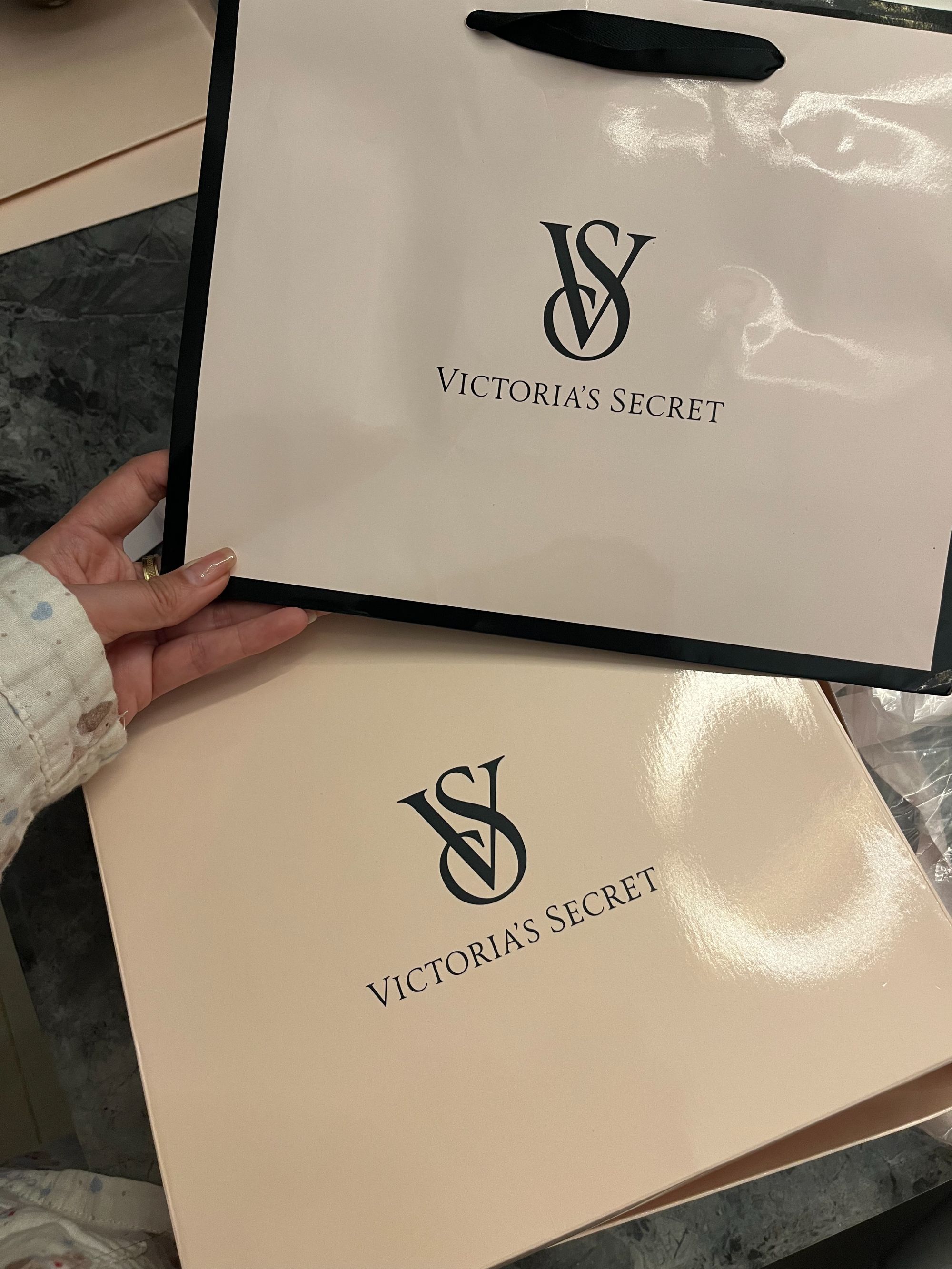 礼盒空盒 请勿单拍 购物简约中号不退不换  注意不支持退换