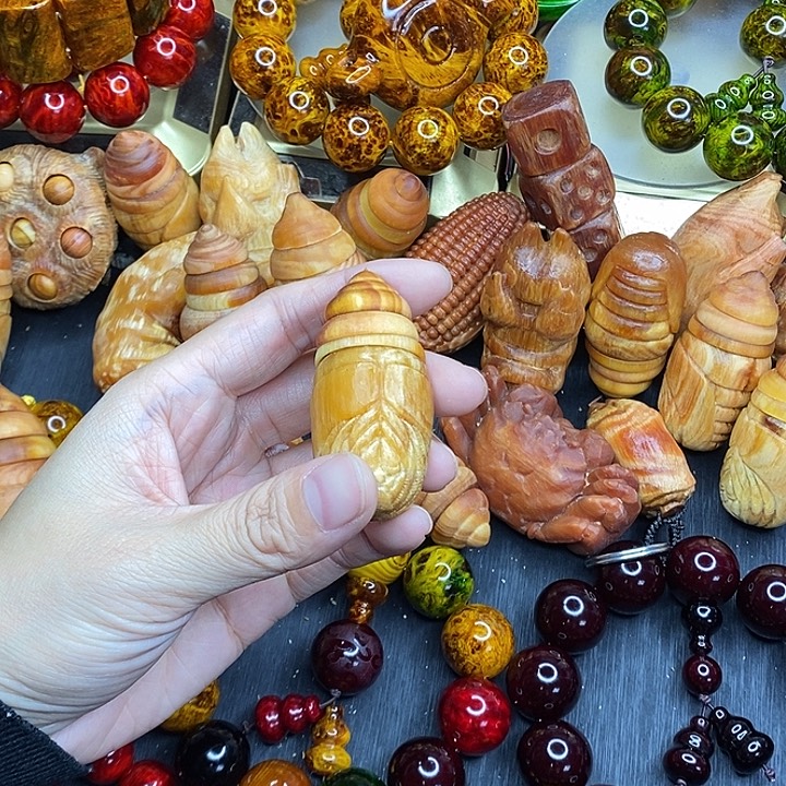 松木琥珀木文玩手串