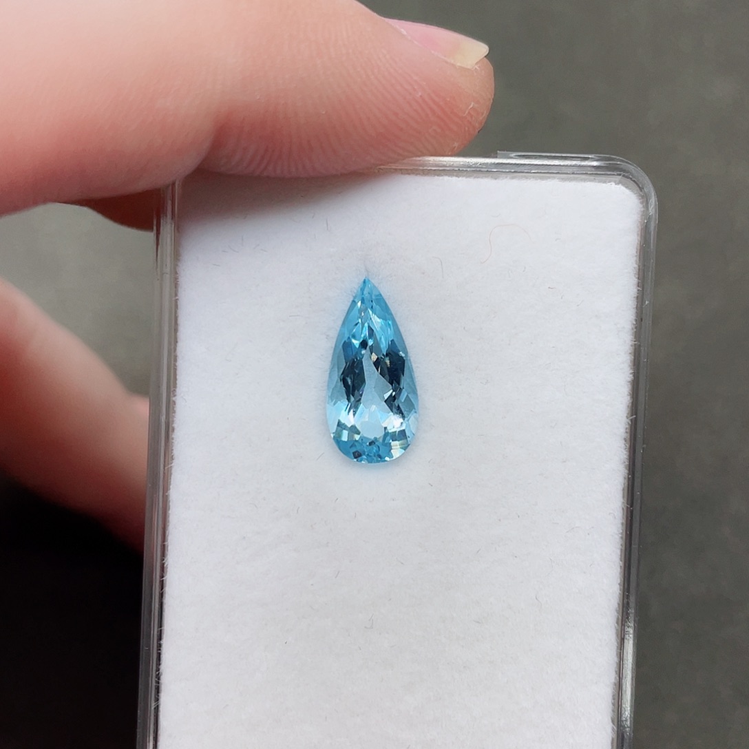 海蓝宝石裸石未镶嵌2.29克拉圣玛丽亚吉尔德证书