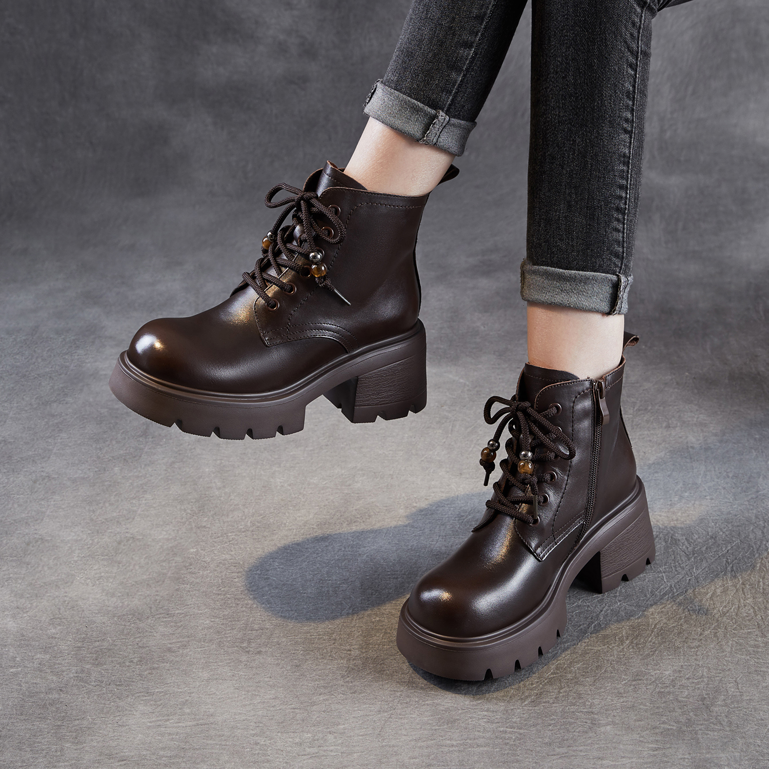 头层牛皮粗高跟靴女2025秋季轻奢单靴小个子增高短靴英伦风马丁靴