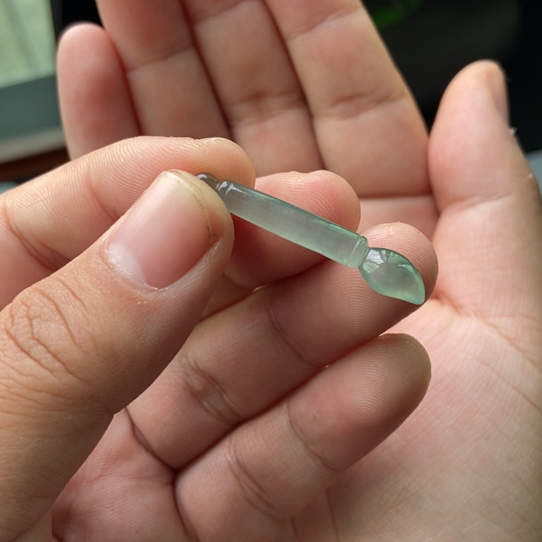 翡翠颈饰未镶嵌文昌笔