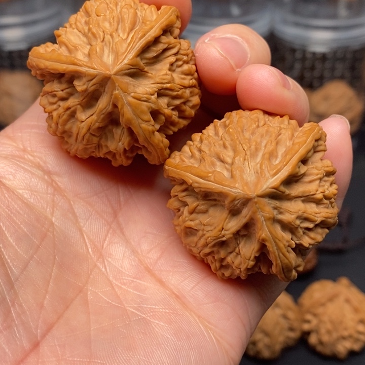 文玩核桃吊坠林***子文山奔