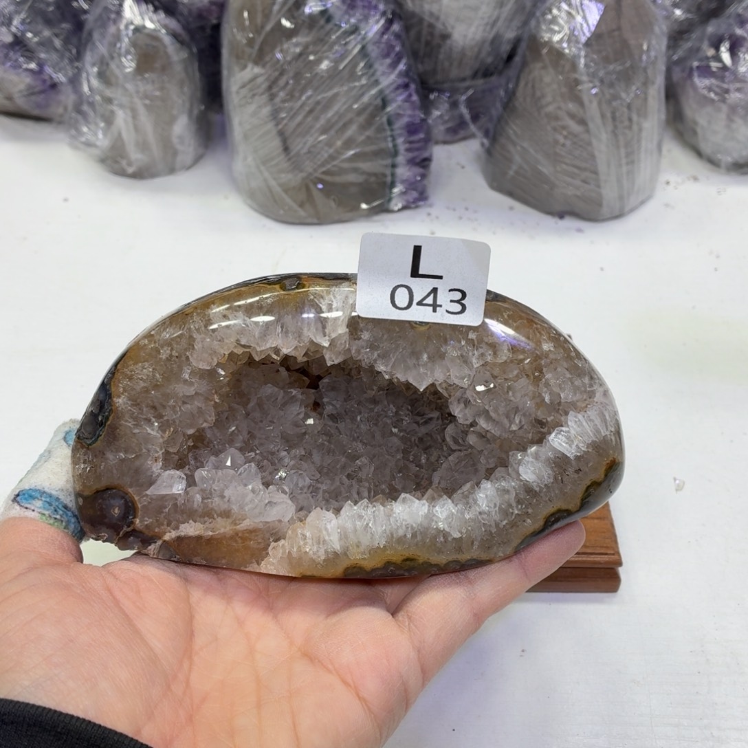 m***g未镶嵌水晶摆件天然紫水晶