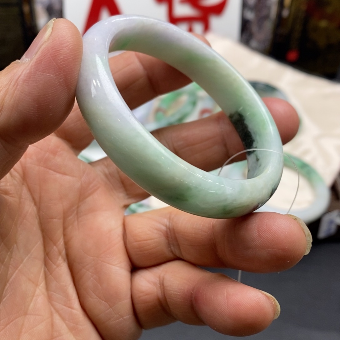 翡翠未镶嵌手镯翡翠手镯55、卡12