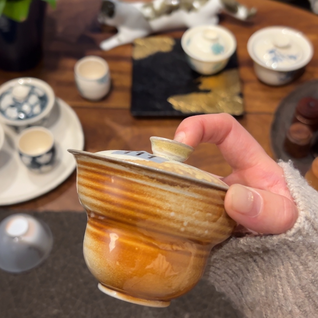 微瑕陶瓷。    陶瓷。      