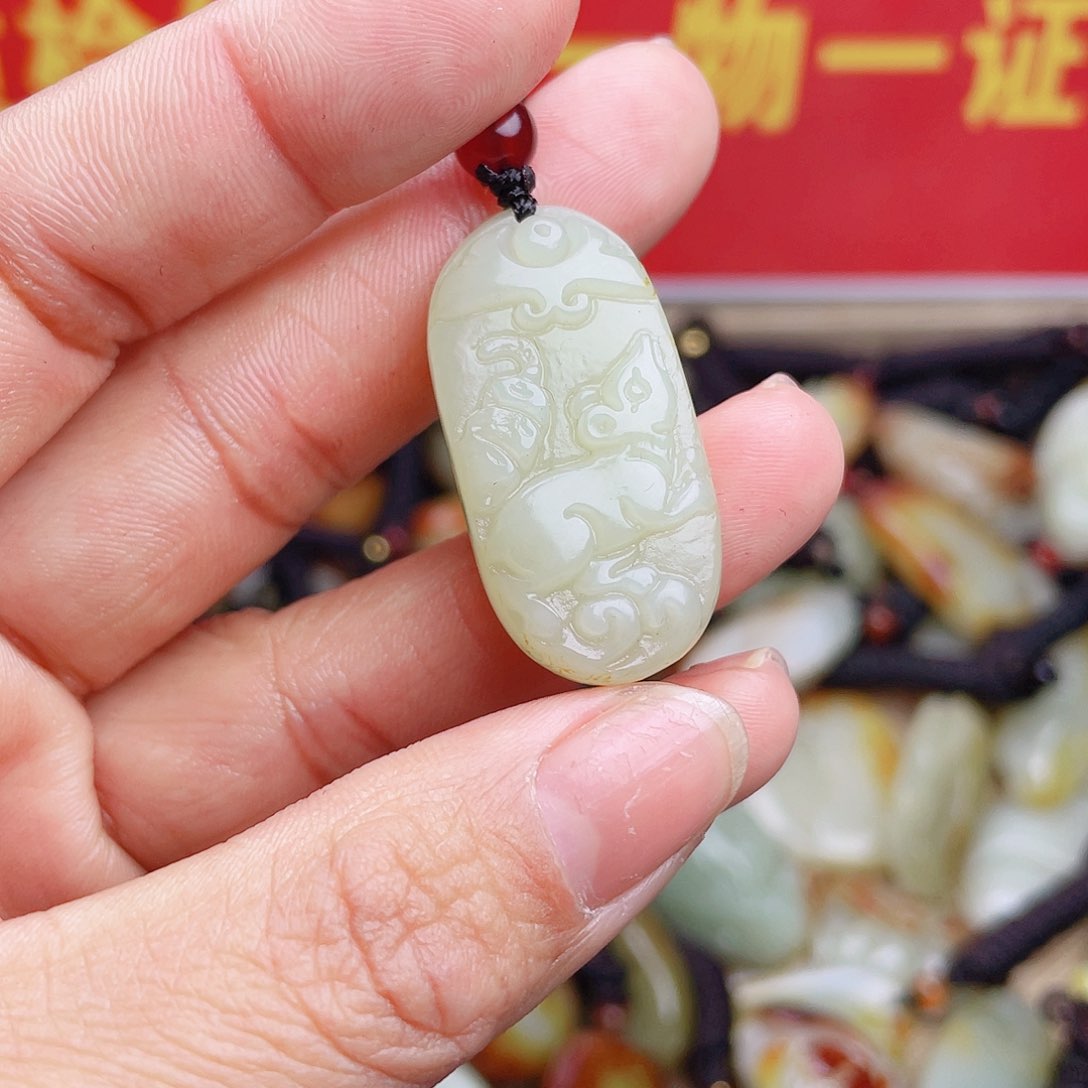 和田玉颈饰未镶嵌