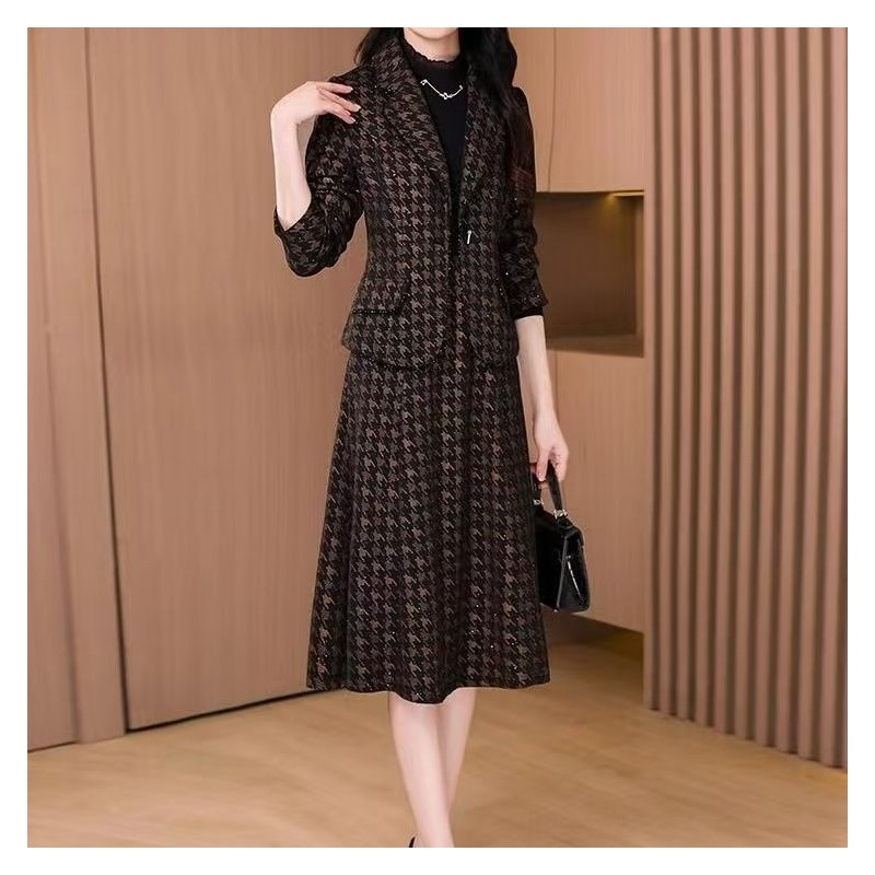 高档小香风格子西装连衣裙女两件套2024秋冬新款大码妈妈套装裙子