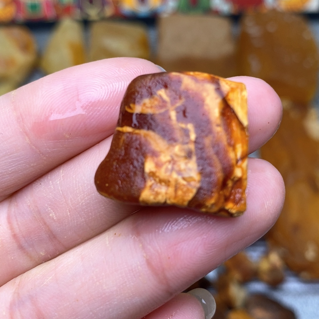 【闪购商品】定制琥珀天然蜜蜡乌料