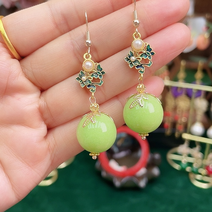 石英质玉耳钉合金