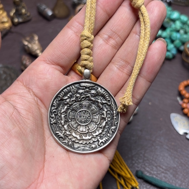 不***样颈饰玻璃藏传喜马拉雅吊坠