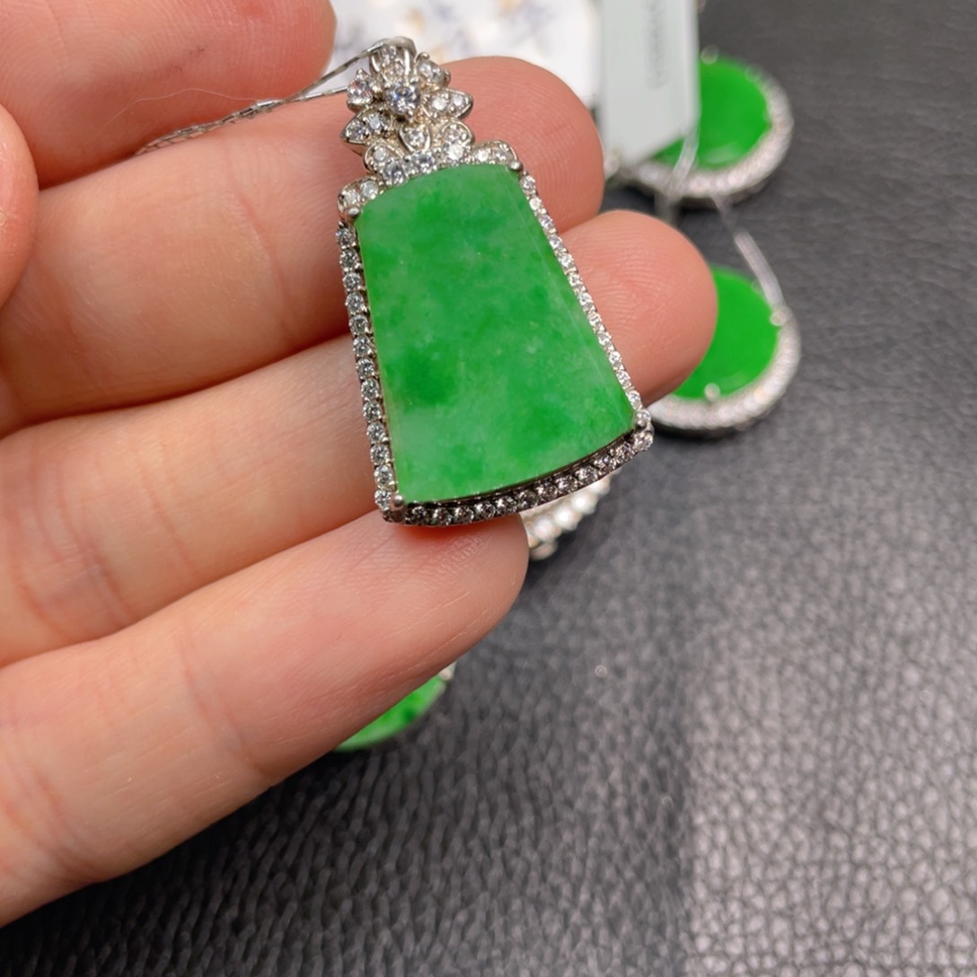 翡翠吊坠(不含链)银S925镶嵌吊坠