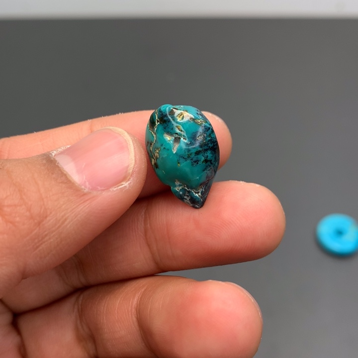 绿松石颈饰未镶嵌