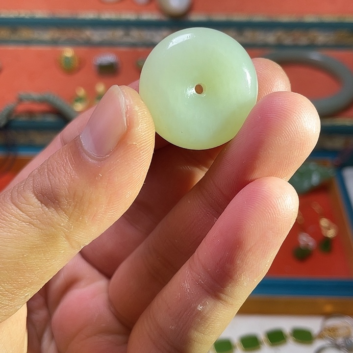 和田玉（糖玉）未镶嵌颈饰
