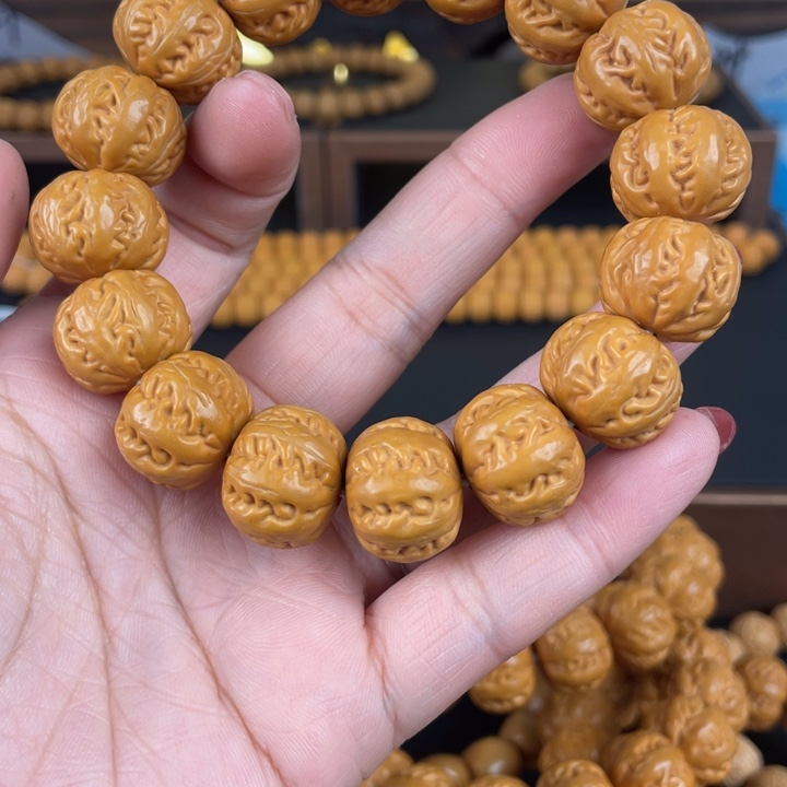 猴头核桃手串猴头