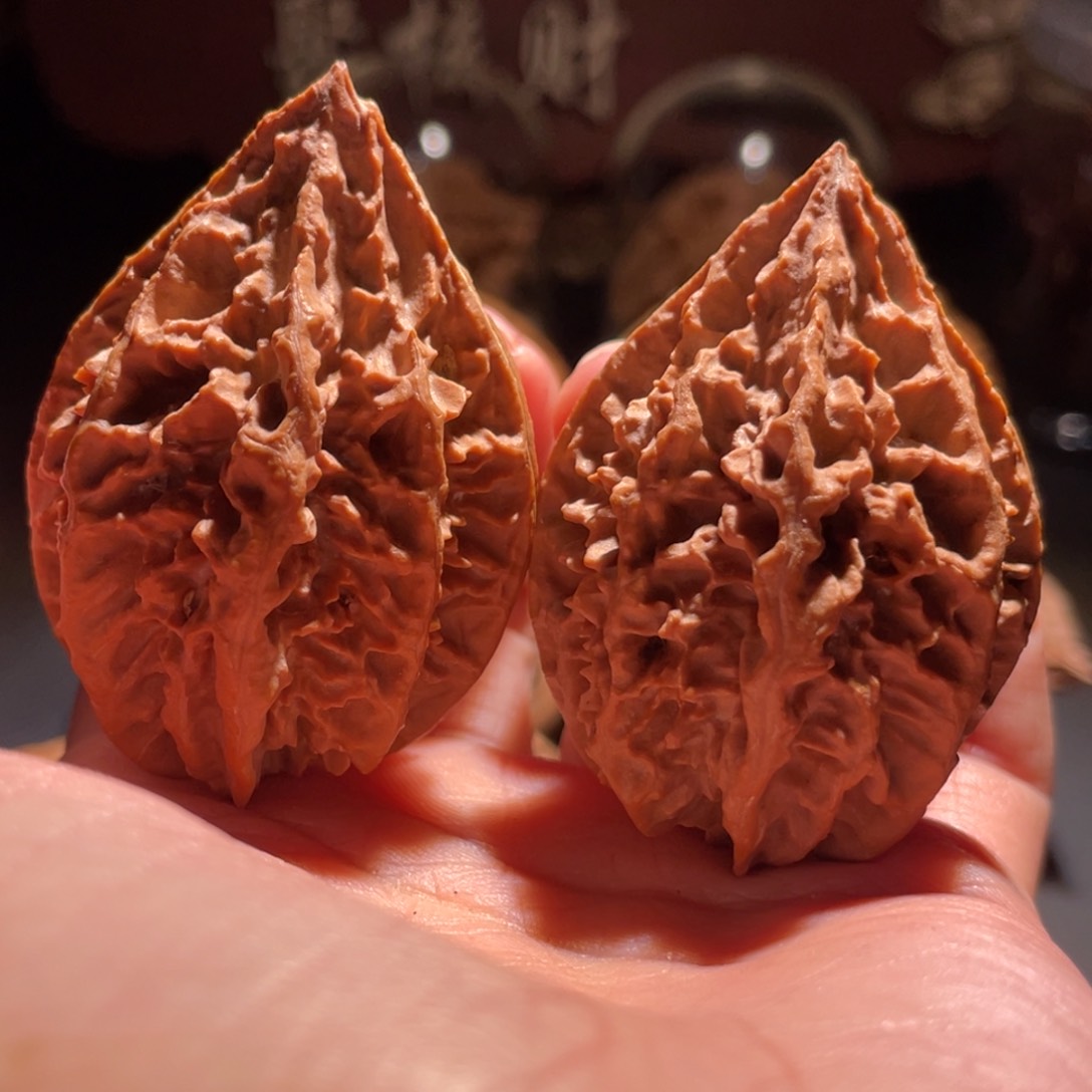 文玩核桃吊坠八棱龙脊16